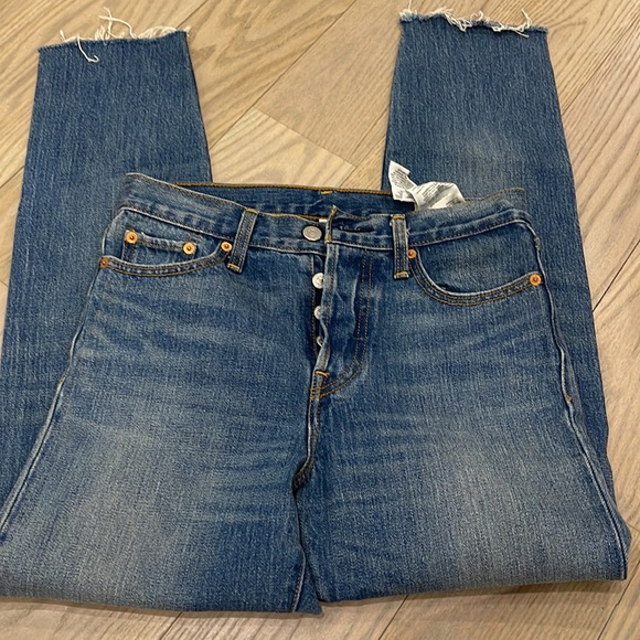 LEVIS STRAIGHT LEG DENIM - Picture 3 of 7